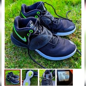 Kyrie fly trap3 shoes